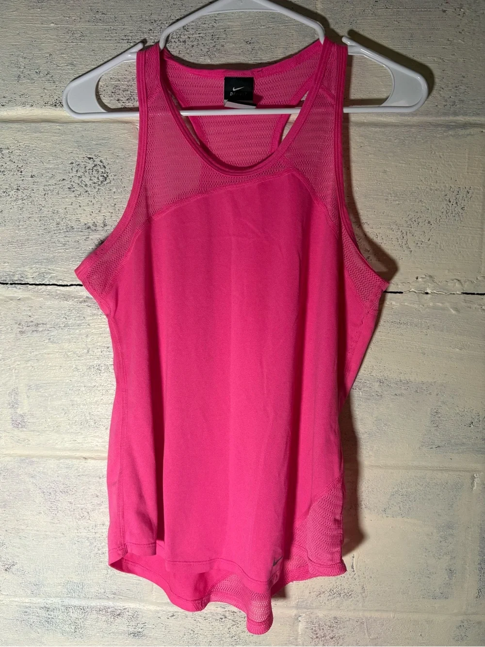 Nike Dri-Fit Pink Vented Racerback Activewear Curved Hem Tank Top M